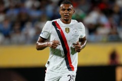 皇家马德里4-1大胜莱万特，姆巴佩双响助皇马领跑西甲